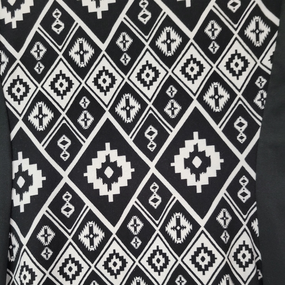 Rue 21 Black & White Aztec Stretchy Mini Dress Medium (Juniors) - Picture 2 of 5